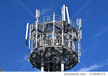 Communication image (radio tower: base station) 133696155