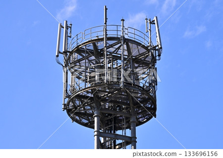 Communication image (radio tower: base station) 133696156