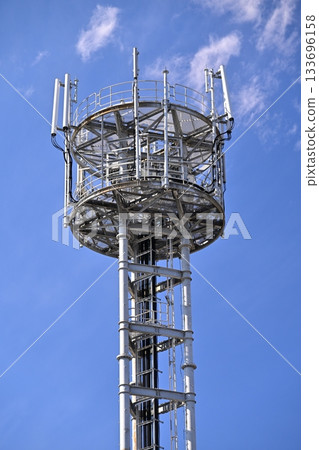 Communication image (radio tower: base station) 133696158