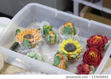 Marshmallow flowers in a container, marshmallow sunflowers, tulips and roses, homemade marshmallow 133698668