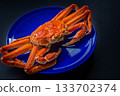 Giant snow crab and a large platter 133702374