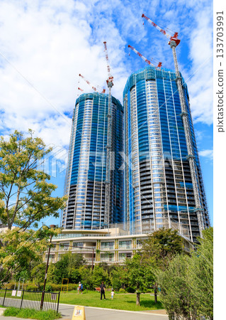 東京中央區豐洲町正在興建中的高層公寓大樓 133703991