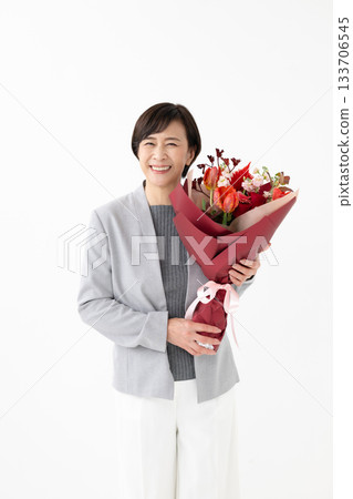 一束的女人 一束的女人 133706545