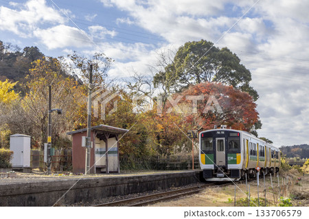 A Kururi Line train departing from Hirayama Station 133706579