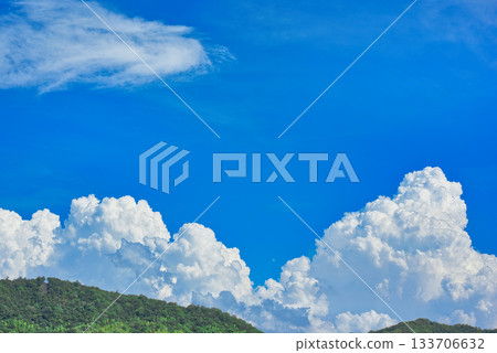 Summer approach clouds 133706632