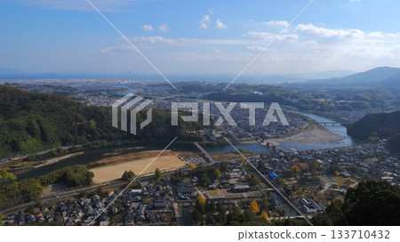 從岩國城二號塔眺望岩國市區 從岩國城二號塔眺望岩國市區 133710432