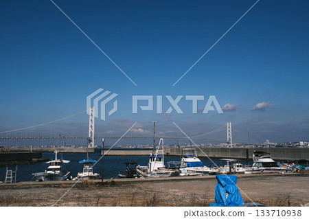 【江島】可以俯瞰明石海峽大橋全景的地方。 133710938