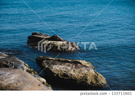 【江島】美麗的大海和岩石 133711601