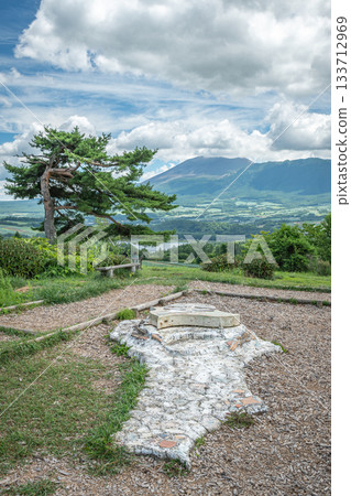 群馬縣妻戀村愛西之丘眺望淺間山夏季景色及展望台 133712969