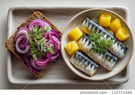 herring, lemon, onion 133715480