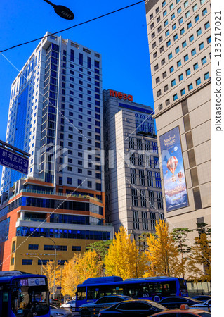 明洞城市景觀的秋色 明洞城市景觀的秋色 133717021