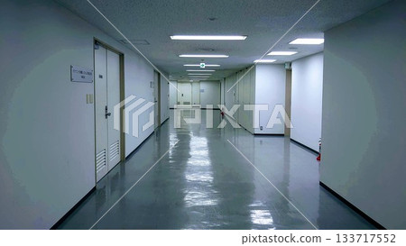 Office hallway 133717552