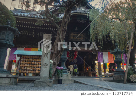 The main hall of the Rokkakudo temple at Chohoji Temple on Mount Shiun, Kyoto The main hall of the Rokkakudo temple at Chohoji Temple on Mount Shiun, Kyoto 133717754