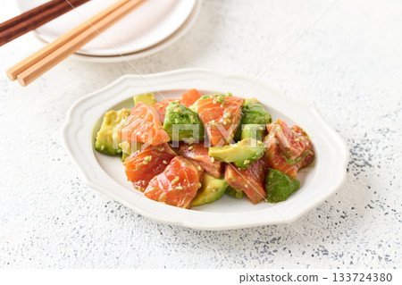 鮭魚酪梨小吃 133724380