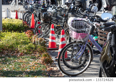 Abandoned bicycle Abandoned bicycle 133724820