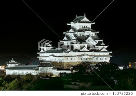 Himeji Castle that was lighted up Himeji Castle that was lighted up 133725220