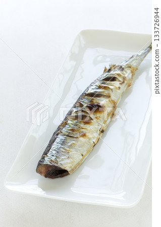 薩拉米香腸烤秋刀魚 薩拉米香腸烤秋刀魚 133726944