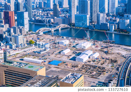 日本東京城市景觀:邁向新時代。築地市場舊址景觀。即將重新開發…= 14日 日本東京城市景觀:邁向新時代。築地市場舊址景觀。即將重新開發…= 14日 133727610