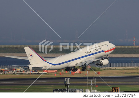 韓國政府飛機起飛 韓國政府飛機起飛 133727784
