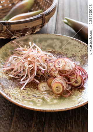 茗荷薑的絲狀和圓片狀 133728098