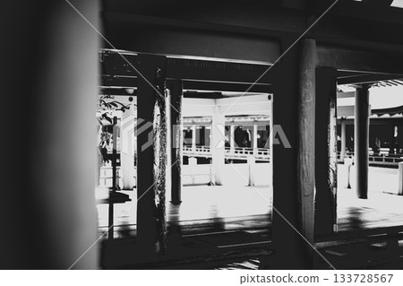 Itsukushima Shrine (monochrome) 133728567