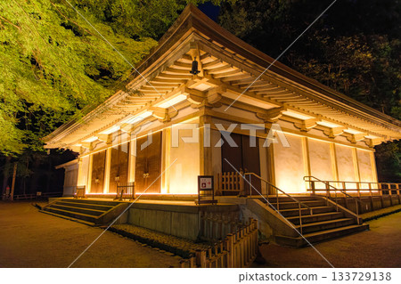 岩手縣平泉市中尊寺金殿的秋季燈光秀 岩手縣平泉市中尊寺金殿的秋季燈光秀 133729138
