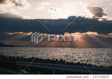 【淡路島快樂煎餅露台】美麗的日落光線 133730075