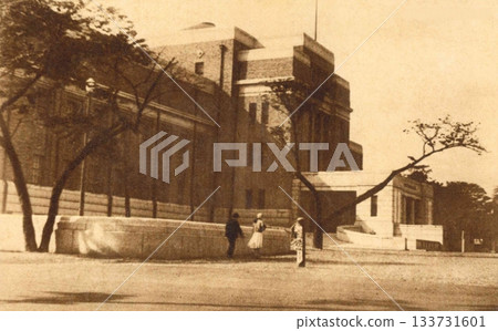 Old photo taken in 1932 at the Tokyo Science Museum (now the National Museum of Nature and Science) in Ueno Park, Tokyo Old photo taken in 1932 at the Tokyo Science Museum (now the National Museum of Nature and Science) in Ueno Park, Tokyo 133731601