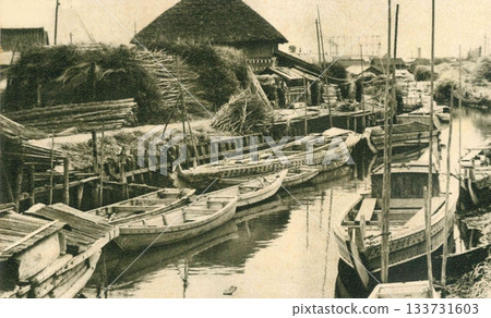 1932年老照片，東京大森海灘上的海苔船 133731603