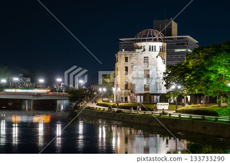 Genbaku Dome illuminated at night in Hiroshima Peace Memorial Park, Japan 133733290