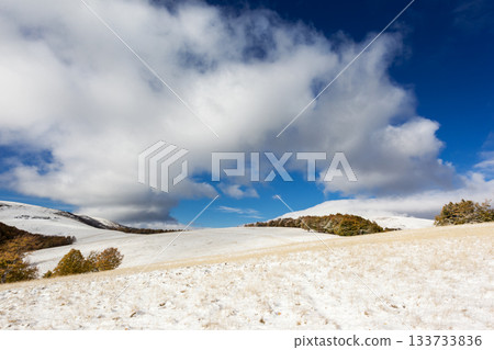 mountain landscape mountain landscape 133733836