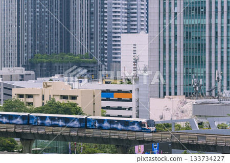 泰國曼谷市中心的建築與輕軌 泰國曼谷市中心的建築與輕軌 133734227