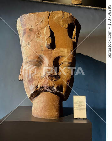 Egyptian stone statues Egyptian stone statues 133736295