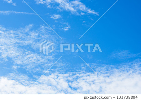 秋日的天空：平靜的藍天與白雲 11 133739894