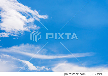 秋日的天空：平靜的藍天與雲 36 133739910