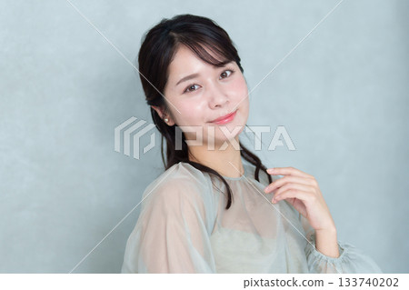 女性長髮髮型肖像 133740202