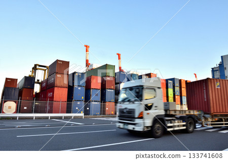 傍晚的品川碼頭附近 133741608