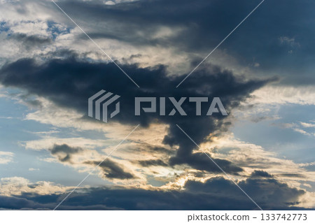 夏日天空：黃昏時的天空與雲彩 213 133742773