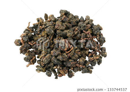 透明背景上的凍頂烏龍茶葉（png） 133744537
