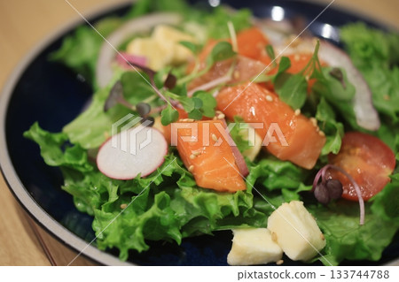 三文魚  133744788