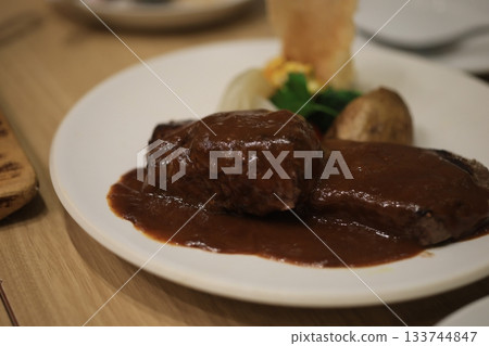 hamburger   133744847