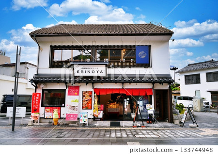 Scenery of Shinmon Street at Izumo Taisha Shrine 133744948