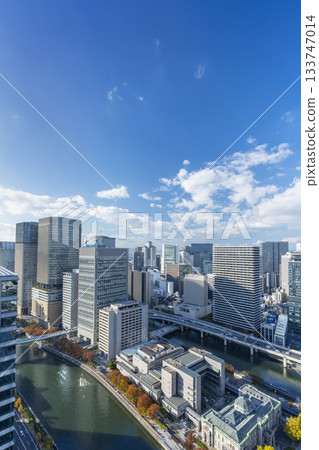 大阪:從淀屋橋的高樓眺望中之島地區。 大阪:從淀屋橋的高樓眺望中之島地區。 133747014
