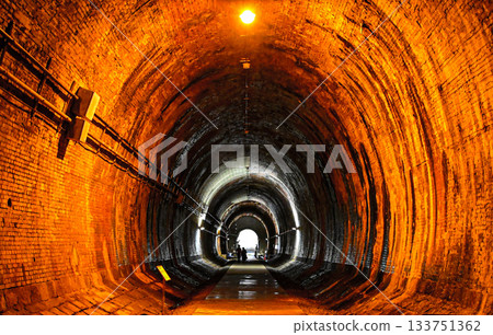 神戶港川隧道內部 133751362