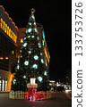 Christmas tree near the shopping center. 133753726