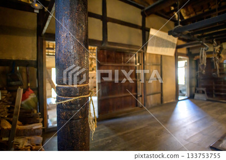 Important Cultural Property: Former Yahagi Residence, Living Room Pillar, Yamagata Prefecture 133753755