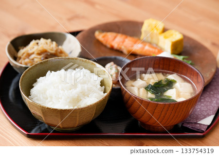 Japanese breakfast 133754319