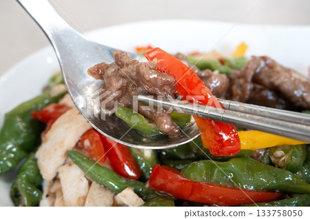 Green dragon, chili, beef, stir-fried beef, stir-fried chili beef, stir-fried beef Green dragon, chili, beef, stir-fried beef, stir-fried chili beef, stir-fried beef 133758050