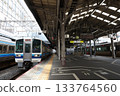 213 series train stopping at Okayama Station 133764560