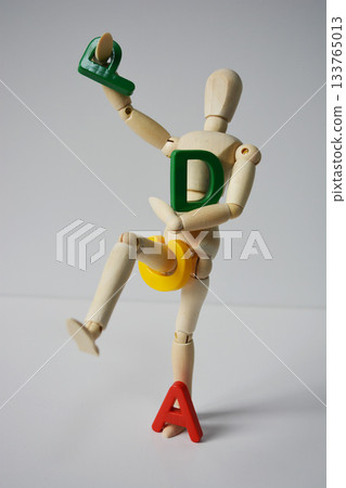 PDCA cycle and drawing dolls PDCA cycle and drawing dolls 133765013